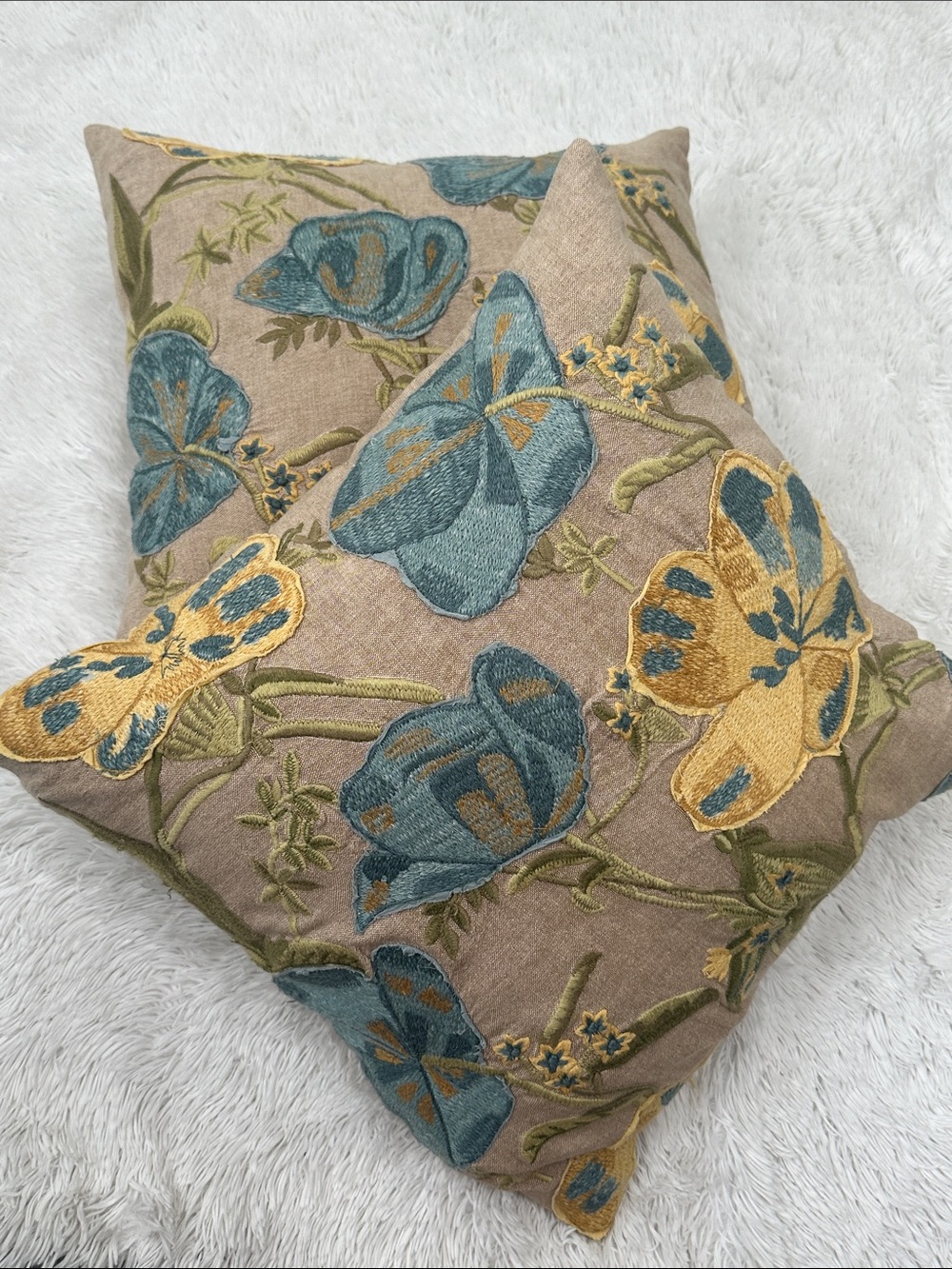 🌴 Set of 2 Feather Down 18” Embroidered Throw Pillows